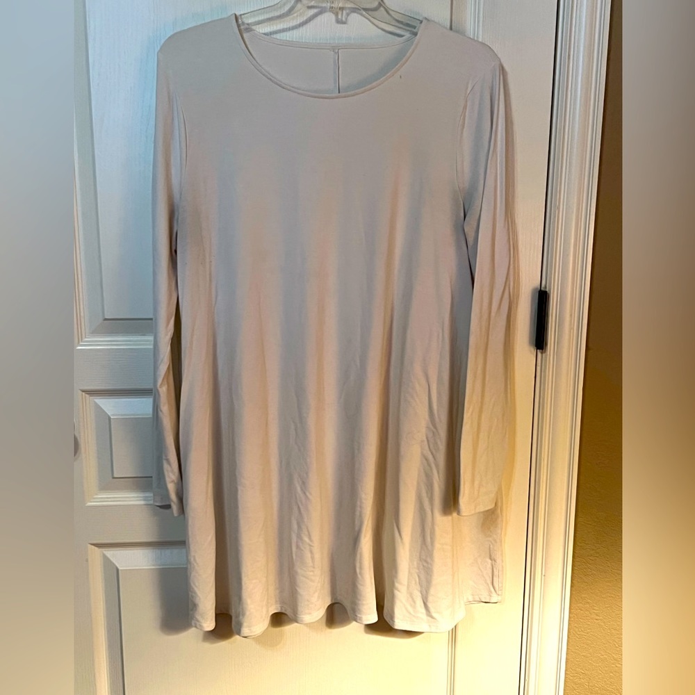 White knit tunic